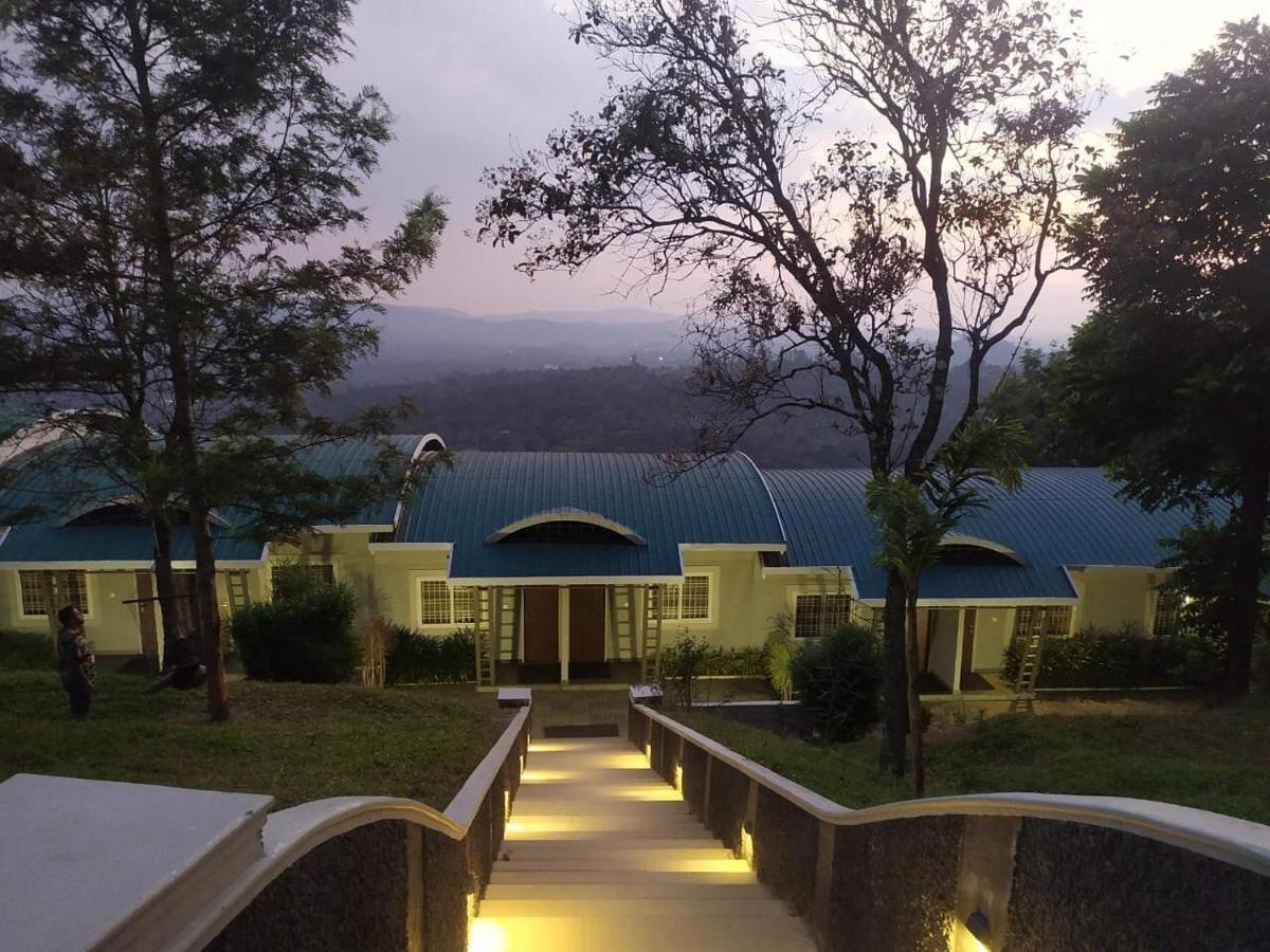 Windale Resorts Pooppara Exteriér fotografie