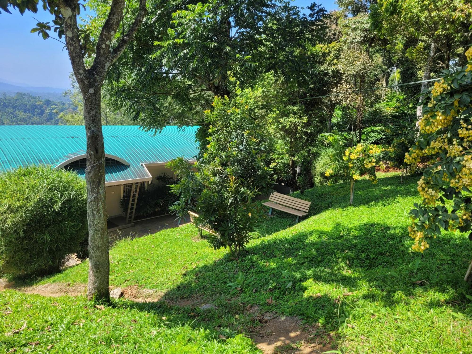 Windale Resorts Pooppara Exteriér fotografie